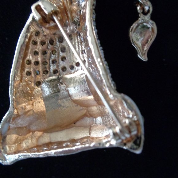 CLEAR Crystal Santa Hat NECKLACE or PIN - Picture 2 of 4